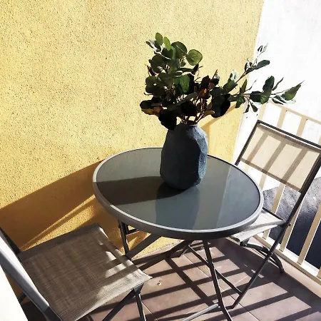 20 1 - With Terrace Apartmán