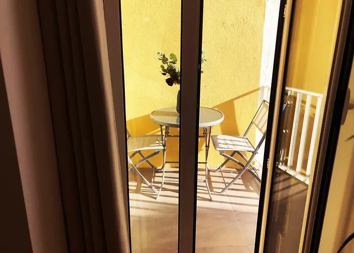 20 1 - With Terrace アパート *